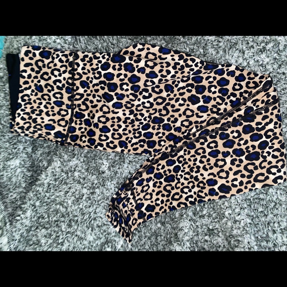 Victoria’s Secret Leopard Legggings